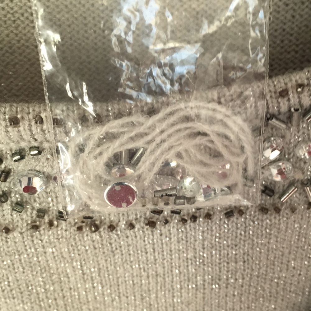 Sweater - Picture 5 of 5